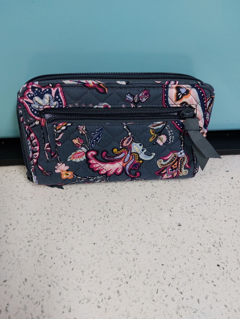 Vera Bradley Turnlock Wallet Felicity Paisley NWOT - Picture 2 of 4